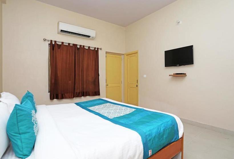 Oyo 10422 Hotel Udai Garh Palace 15