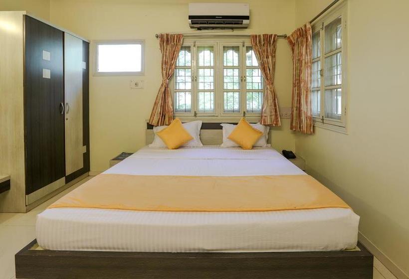 Hotel Oyo 10031 Wind Chimes Boutique Guest House 8