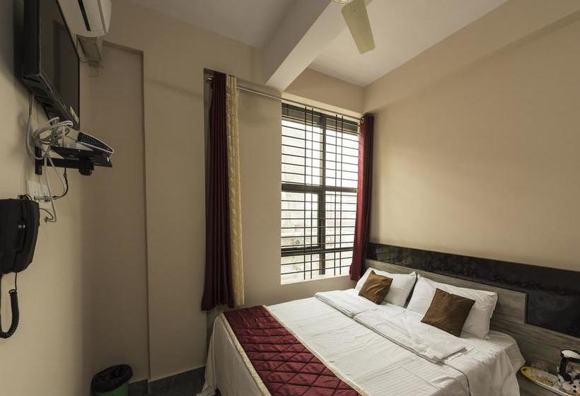 Oyo 9544 Hotel Crown Residency 5