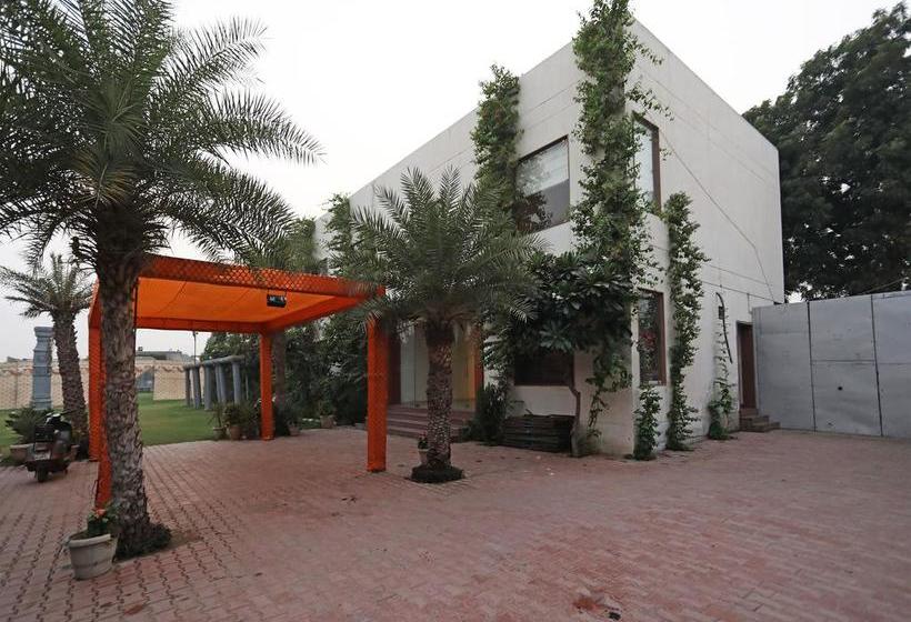 Oyo 10343 Hotel Heera Foods