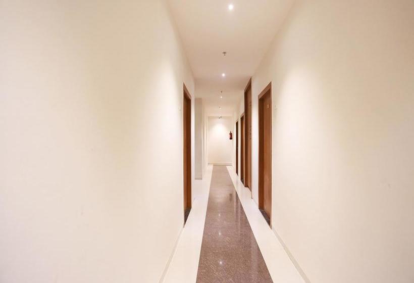 Oyo 10148 Hotel Paras Royal 13