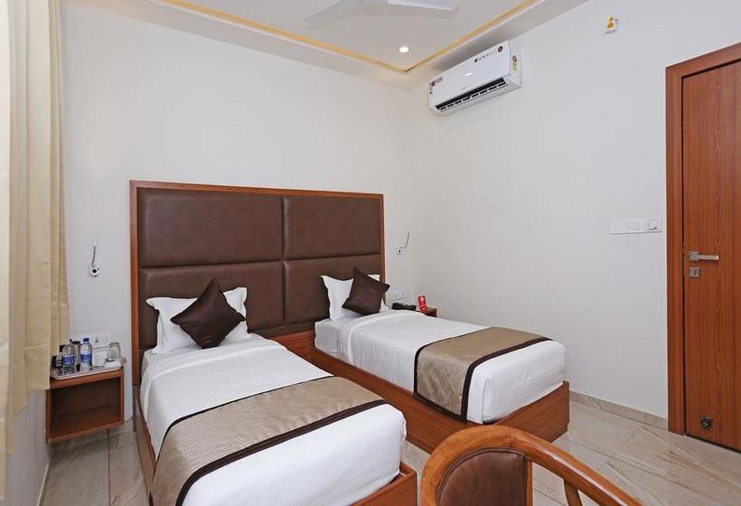 Oyo 10148 Hotel Paras Royal 15