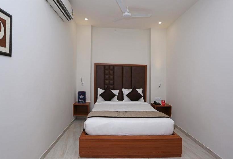 Oyo 10148 Hotel Paras Royal 8