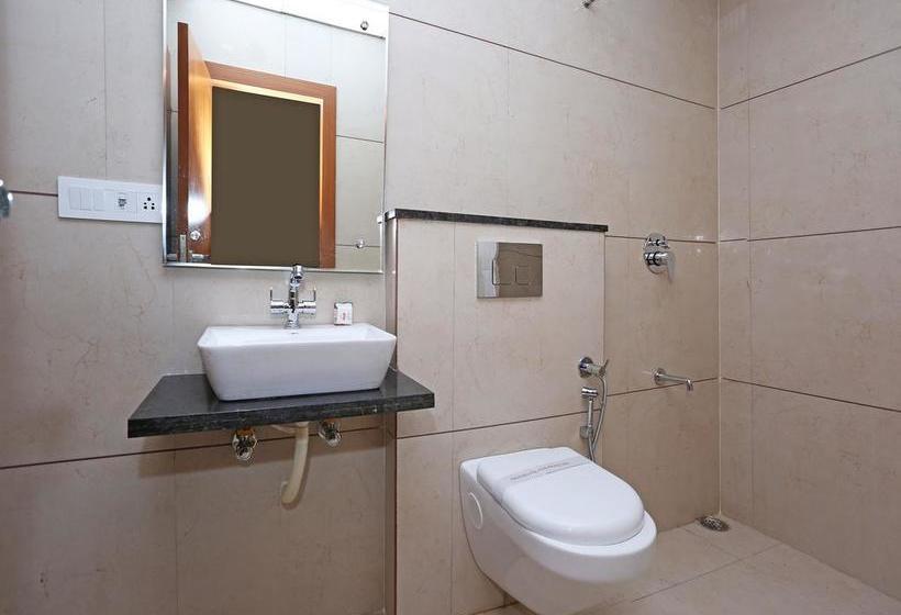 Oyo 10148 Hotel Paras Royal 9