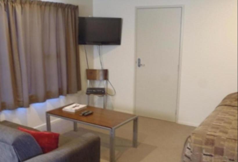 Cottage Park Thermal Motel 11