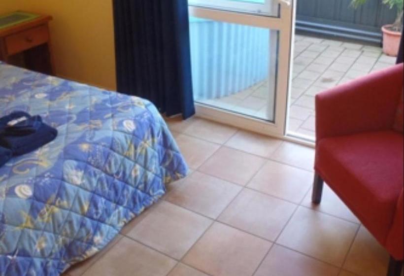 Cottage Park Thermal Motel 16