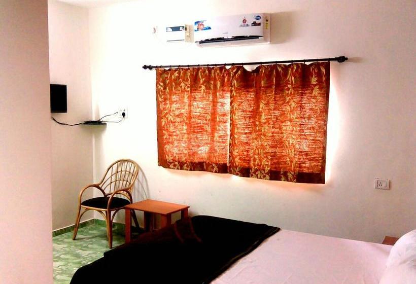 Bed and Breakfast Paahunaaz Goa