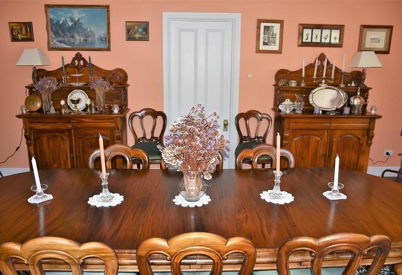 Bed and Breakfast Devenport Estate 12