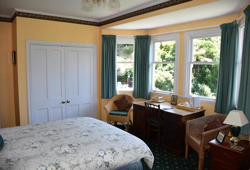 Bed and Breakfast Devenport Estate 17