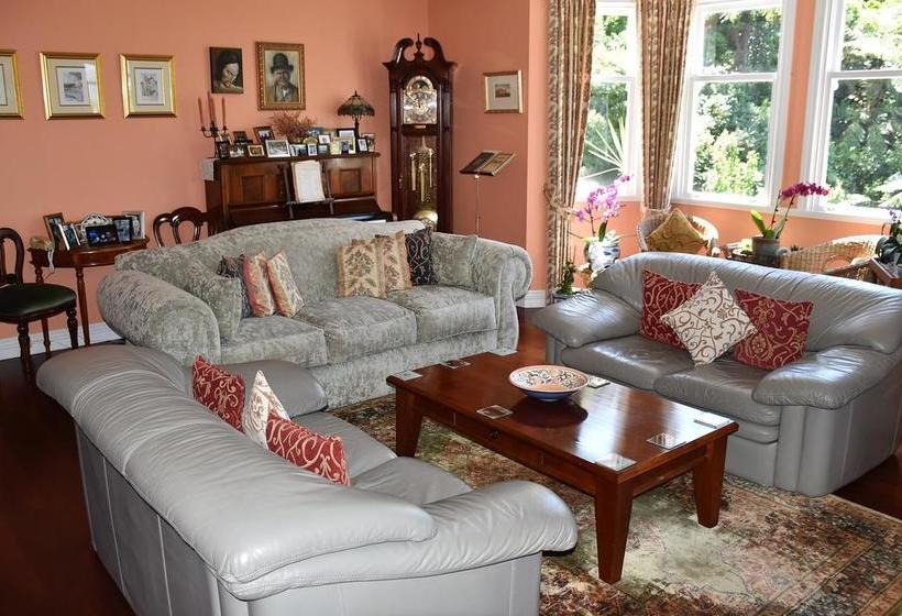 Bed and Breakfast Devenport Estate 7