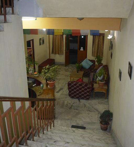 Hotel Dikiling Pelling 13