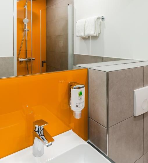 7 Days Premium Hotel Leipzig Airport 13