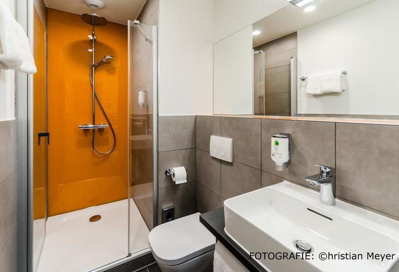 7 Days Premium Hotel Leipzig Airport 4