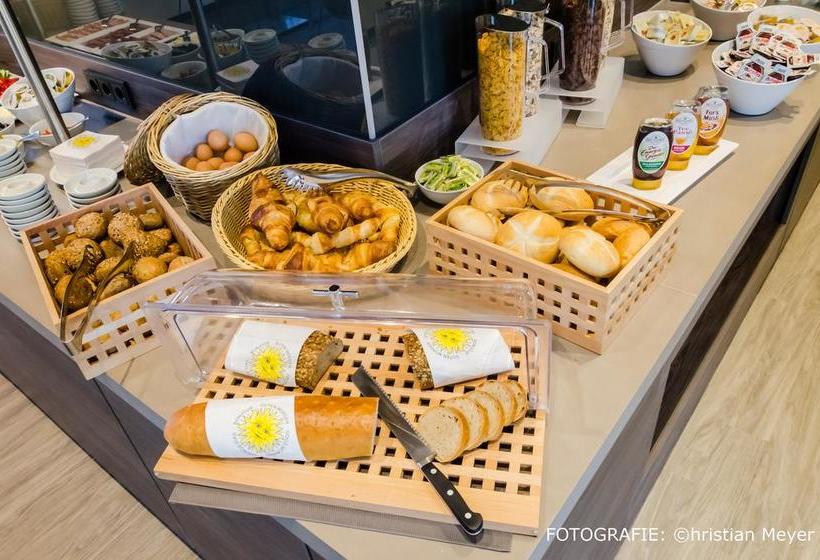 7 Days Premium Hotel Leipzig Airport 9