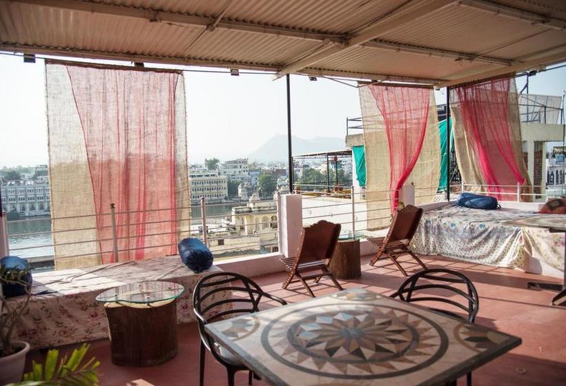 Hotel Oyo Home Heritage Near Gangaur Ghat 20