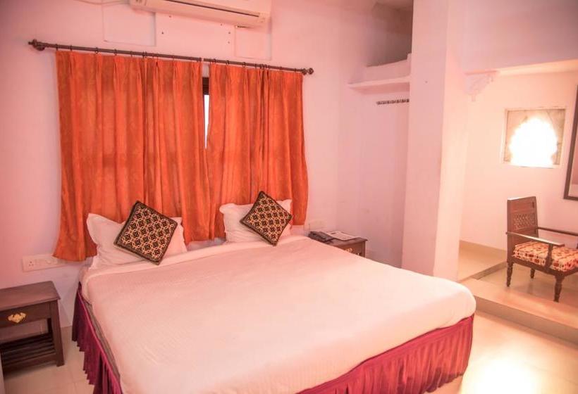 Hotel Oyo Home Heritage Near Gangaur Ghat 3
