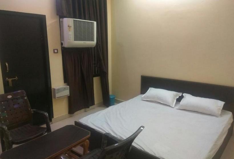 Hotel Rtc Guest House 17