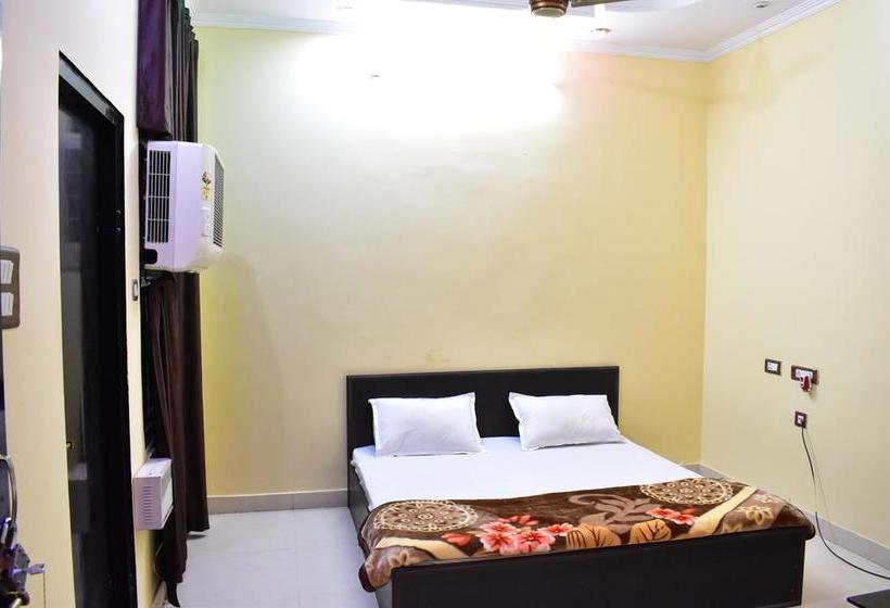 Hotel Rtc Guest House 4