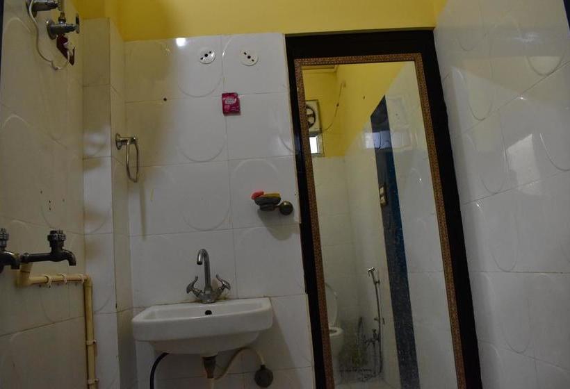 Hotel Rtc Guest House 8