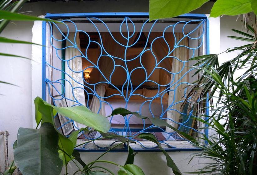 Woke Hostel Arpora 8