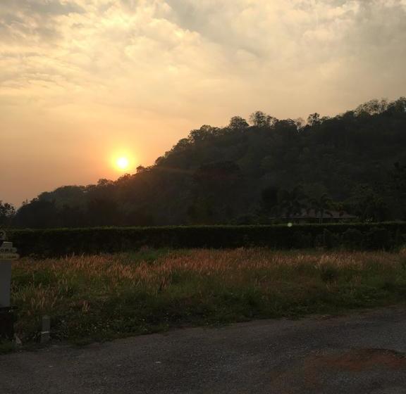 Glory Hill Villas Resort 8