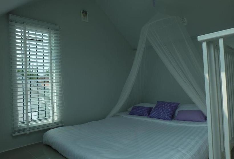 The White Village Ranong Resort 17