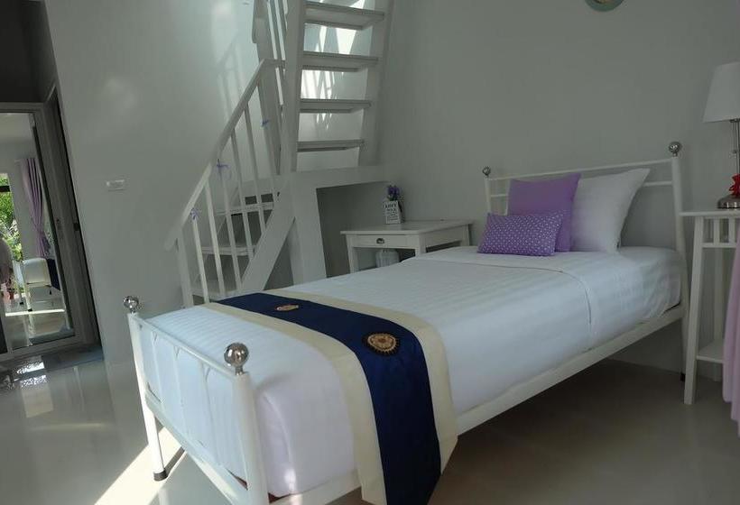 The White Village Ranong Resort 18