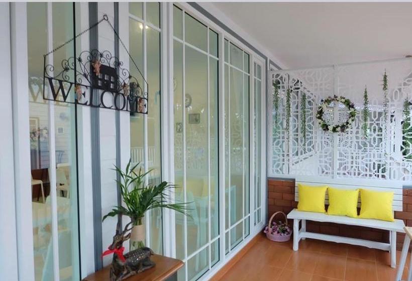 The White Village Ranong Resort 20