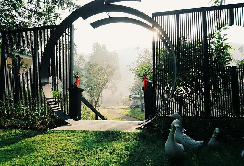 The White Village Ranong Resort 9