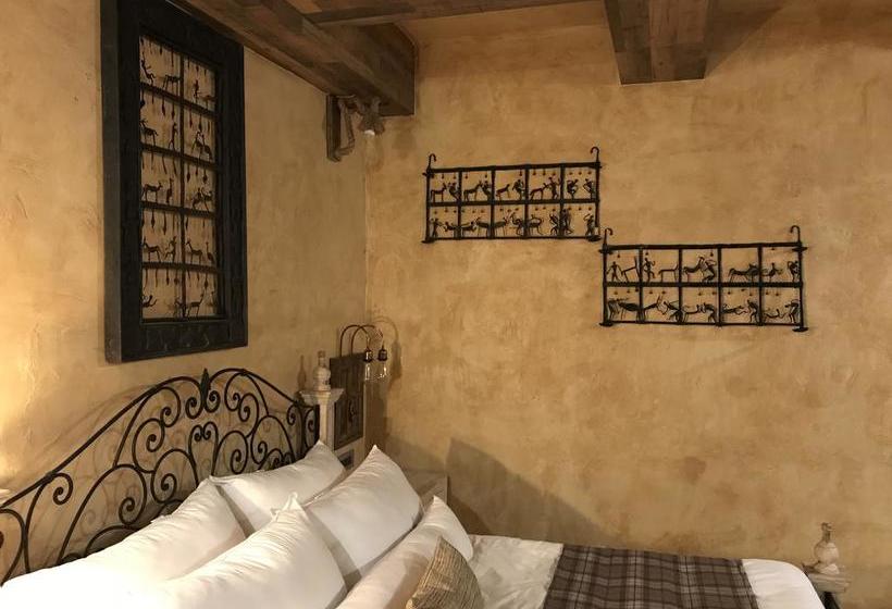 Hotel Pramod House Of Classics 14