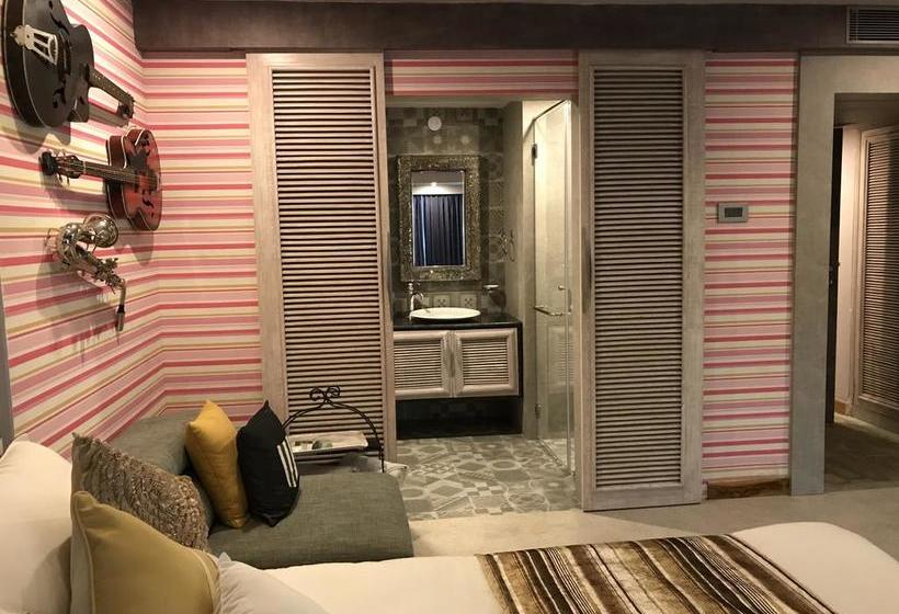 Hotel Pramod House Of Classics 6