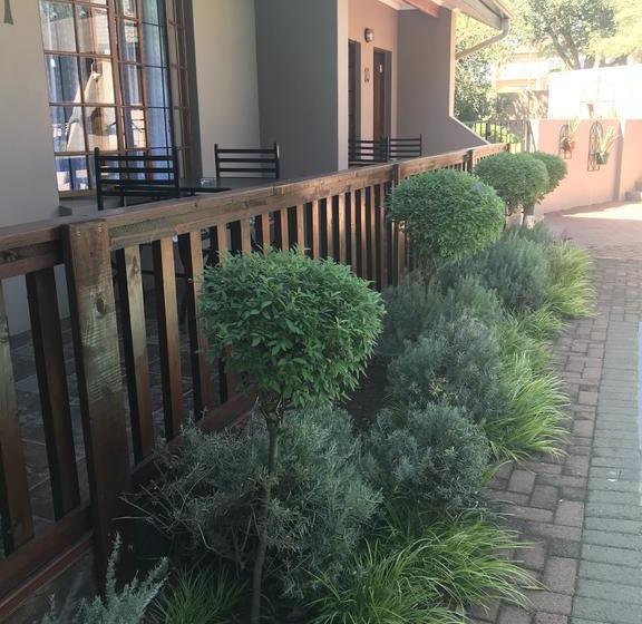 Bed and Breakfast Diamond Rose Guest House 7