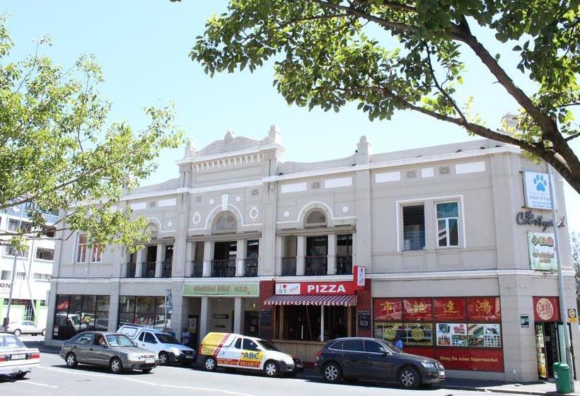 Hostel The Courtyard