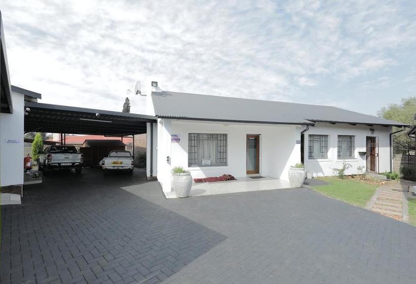 Bed and Breakfast Ledumo Lodge 9