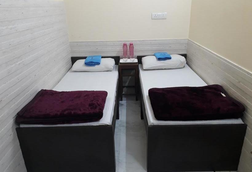 Red Squirrel Hostel 3