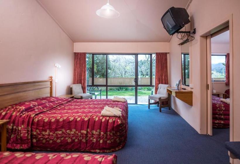 Hotel Karamea Village 3