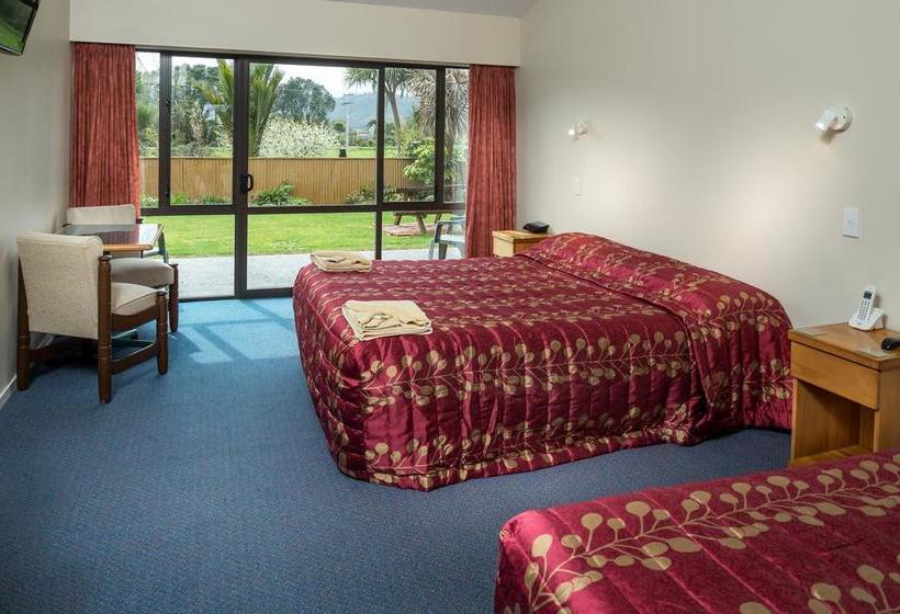 Hotel Karamea Village 4