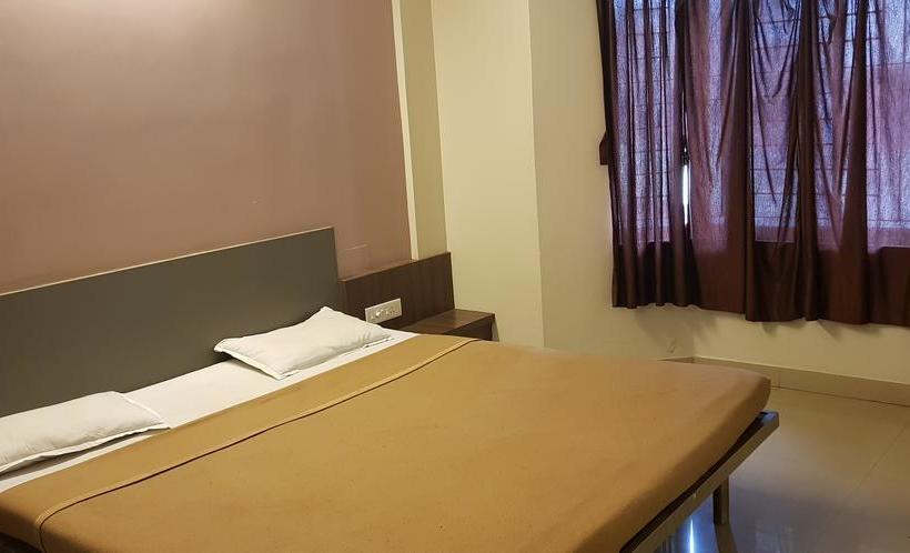 Hotel Bhagwati Lodging 13