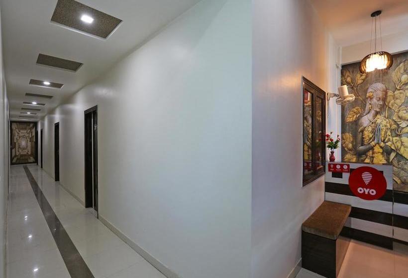 Hotel Oyo 13475 Kn Plaza 20