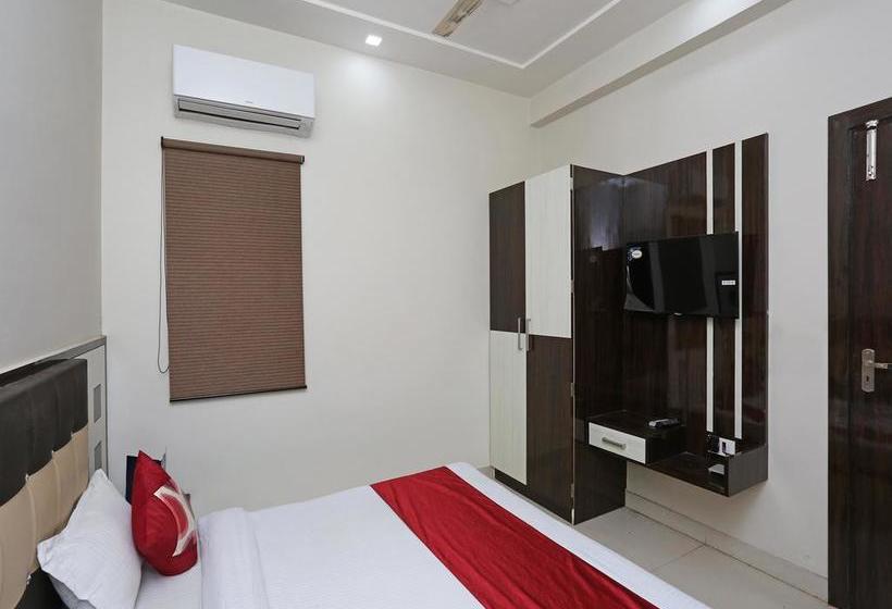 Hotel Oyo 13475 Kn Plaza 4