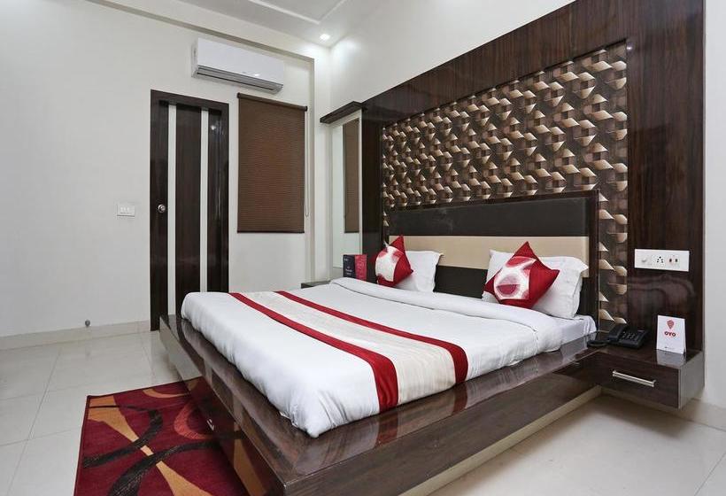 Hotel Oyo 13475 Kn Plaza 7