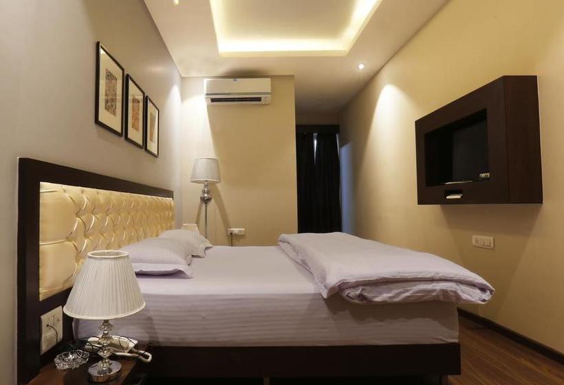 Hotel Kalinga Grand 8