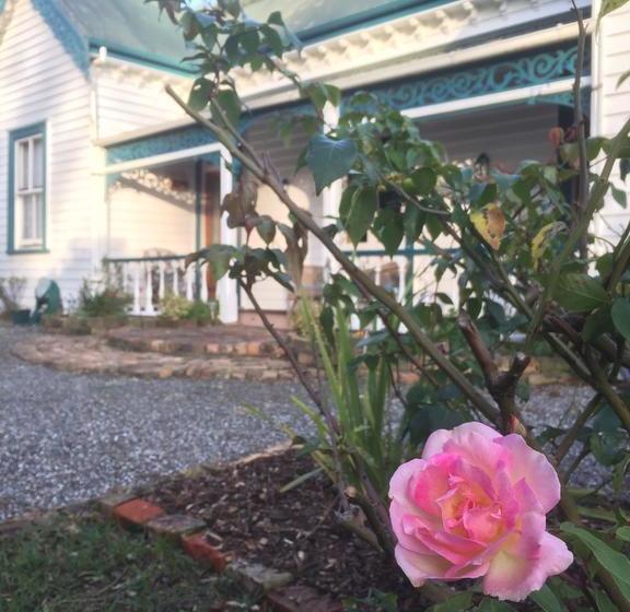 Bed and Breakfast Karamana Homestead 8