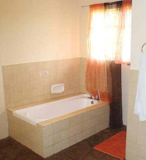 Smilin Thru Resort 6