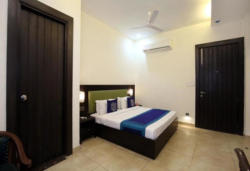 Hotel Oyo 9982 Near Bus Stand Jalandhar Punjab