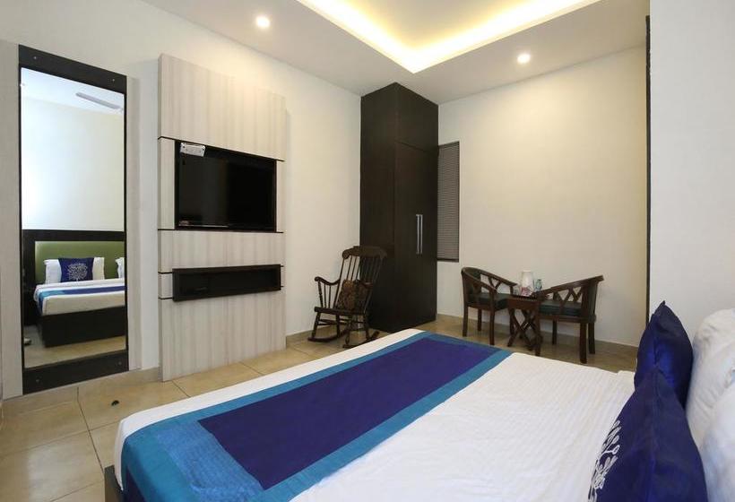 Hotel Oyo 9982 Near Bus Stand 2