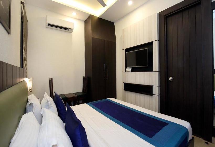 Hotel Oyo 9982 Near Bus Stand 8