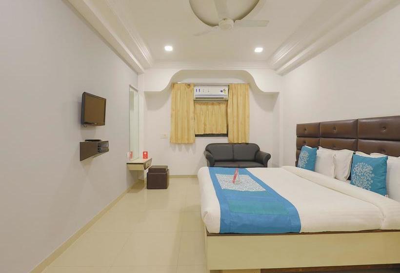 Hotel Oyo Flagship 321 Vastrapur Ahmedabad 1
