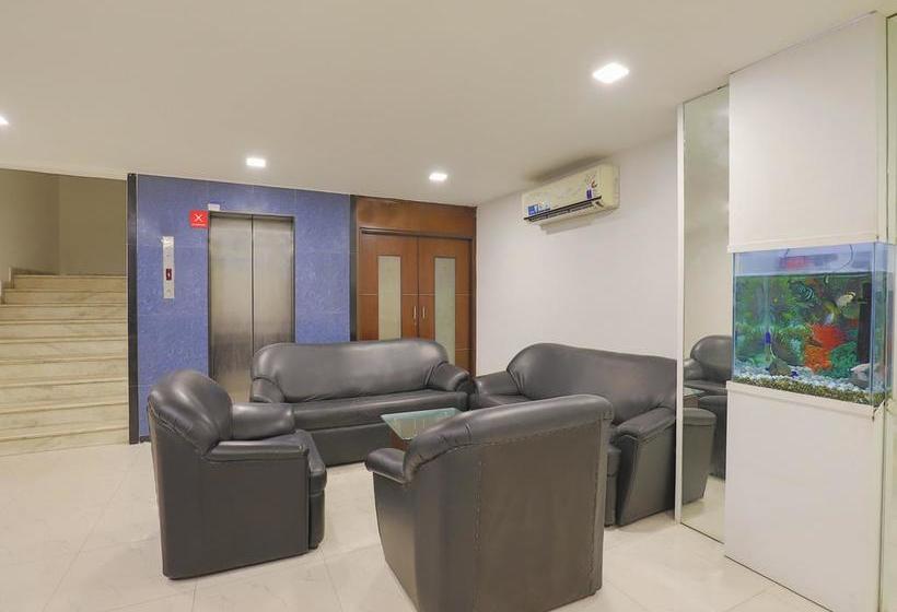 Hotel Oyo Flagship 321 Vastrapur Ahmedabad 13