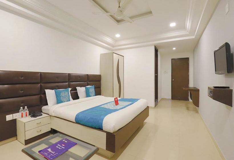 Hotel Oyo Flagship 321 Vastrapur Ahmedabad 9